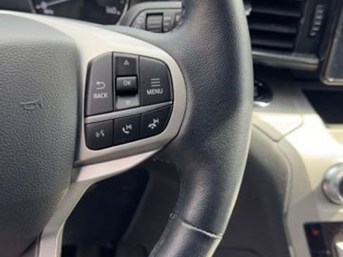 Used 2023 Ford Explorer XLT w/ Equipment Group 202A image 10