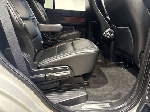 Used 2018 Lincoln Navigator Reserve w/ Technology Package image 68