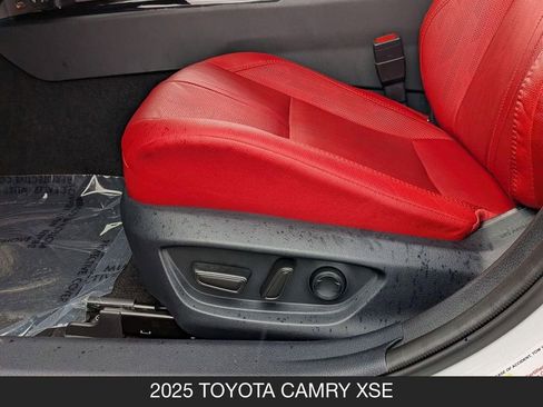 Used 2025 Toyota Camry XSE FWD image 16