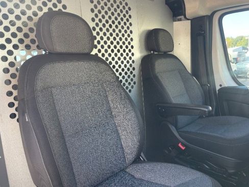 Used 2023 RAM ProMaster 2500 image 16