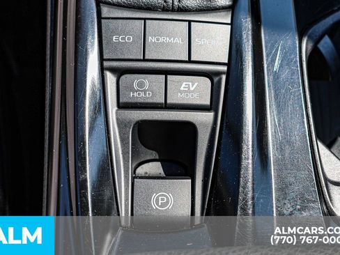 Used 2025 Toyota Camry SE image 44