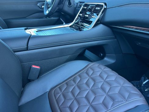 New 2026 Nissan Armada Platinum Reserve image 20