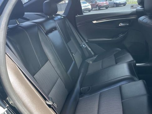 Used 2017 Chevrolet Impala LT FWD image 9