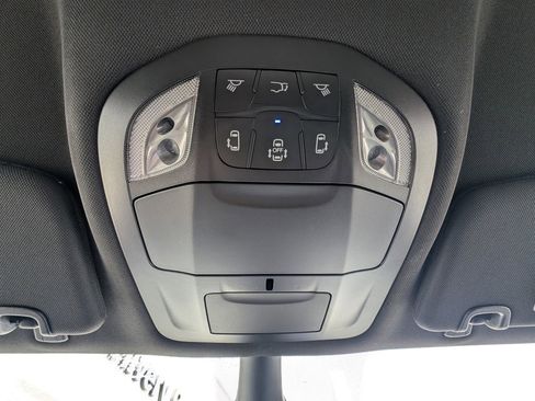 New 2026 Chrysler Voyager LX image 33