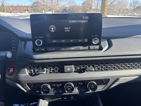 Used 2023 Honda Accord EX image 9