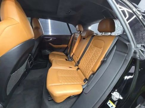 Used 2021 Audi RS Q8 w/ Luxury Package AWD/4WD image 3