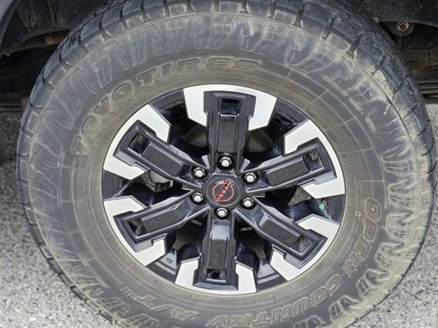 Certified 2023 Nissan Frontier Pro-X w/ Technology Package image 10