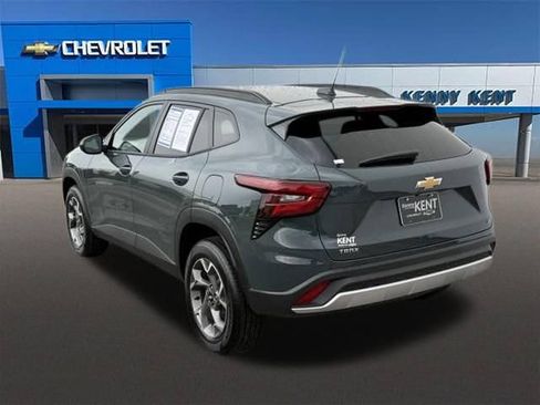 Certified 2026 Chevrolet Trax LT FWD image 28