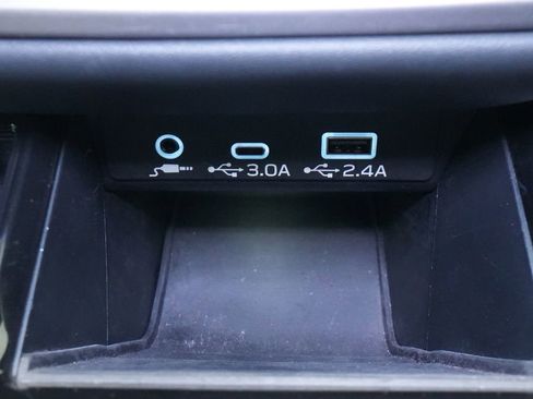 Used 2023 Subaru Outback Limited image 36