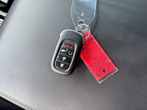 Used 2023 Honda Pilot EX-L image 40