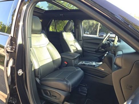 Used 2023 Ford Explorer ST w/ Equipment Group 401A AWD/4WD image 13