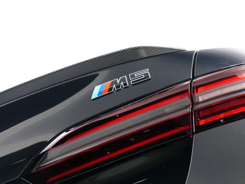 Used 2025 BMW M5 w/ Carbon Package image 64