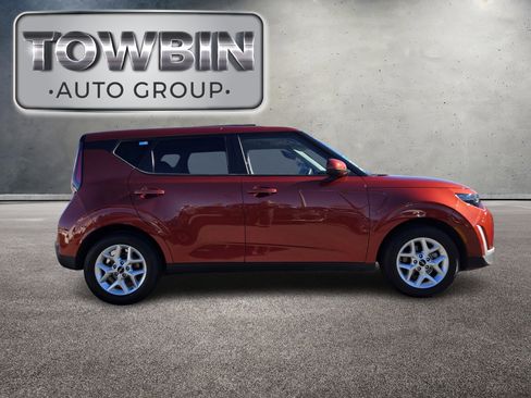 Certified 2024 Kia Soul LX w/ Option Group 015 image 3