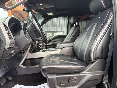 Used 2018 Ford F150 Platinum w/ Equipment Group 701A Luxury AWD/4WD image 9