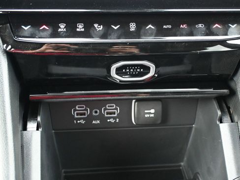 New 2026 Jeep Grand Cherokee L Limited image 14