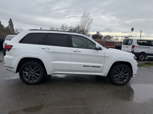 Used 2018 Jeep Grand Cherokee High Altitude image 6