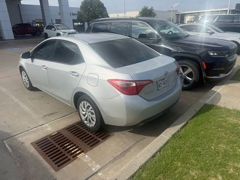 Used 2017 Toyota Corolla L image 4