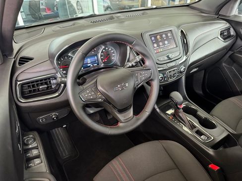 Used 2024 Chevrolet Equinox RS FWD image 3