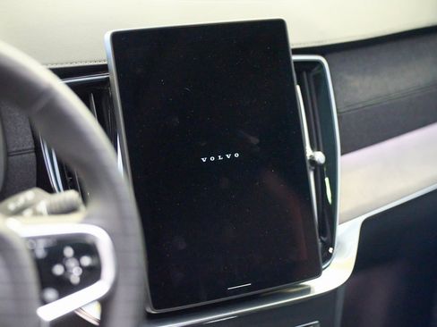 New 2025 Volvo XC90 B6 Ultra w/ Lounge Package image 7