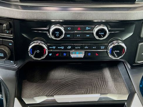 New 2025 Ford F250 Platinum image 9