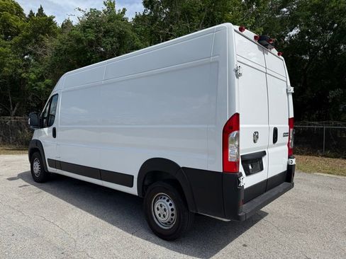 Used 2025 RAM ProMaster 2500 w/ Convenience Group FWD image 13