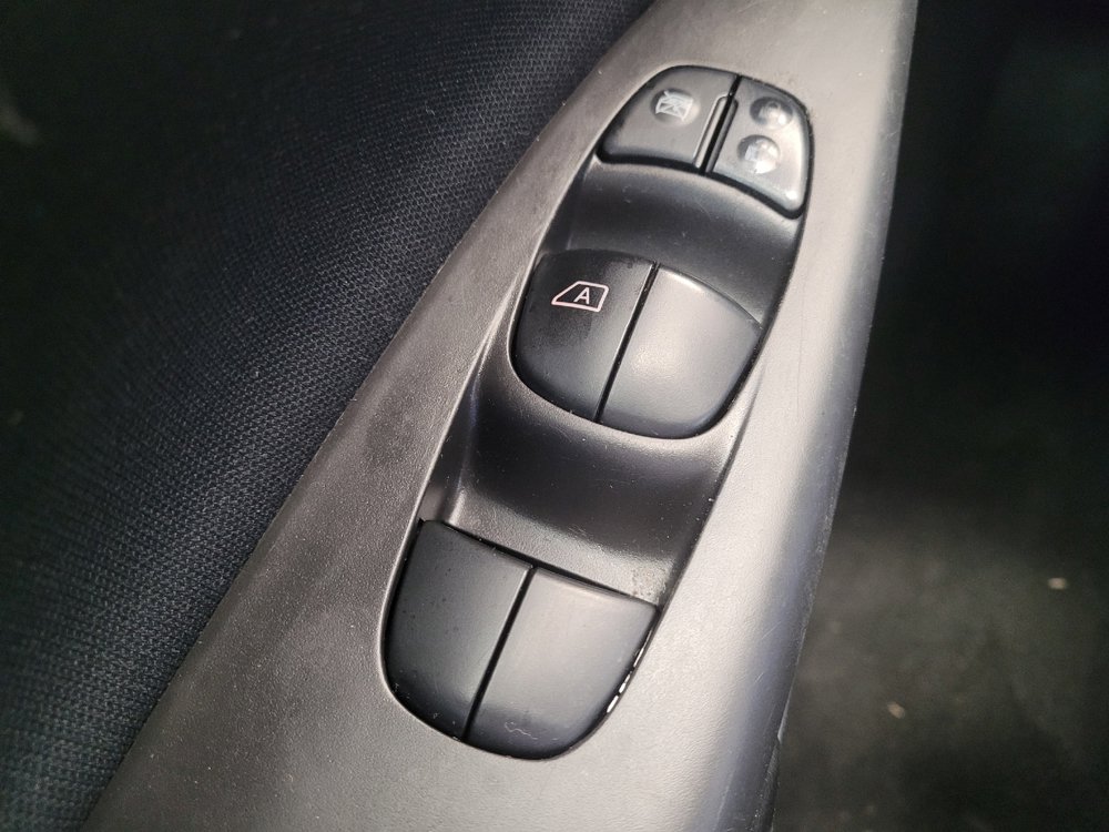 Used 2019 Nissan Sentra SR FWD image 27