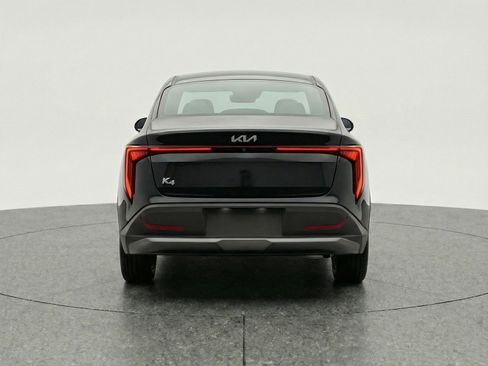 Used 2025 Kia K4 LXS FWD image 7