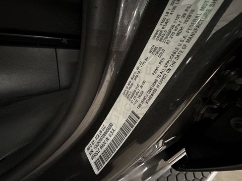 Used 2022 RAM 1500 Laramie image 34