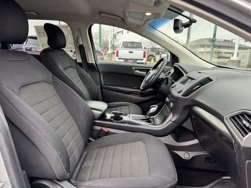 Used 2018 Ford Edge SEL image 35