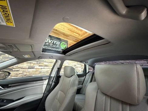 Used 2019 Honda Accord Touring image 29