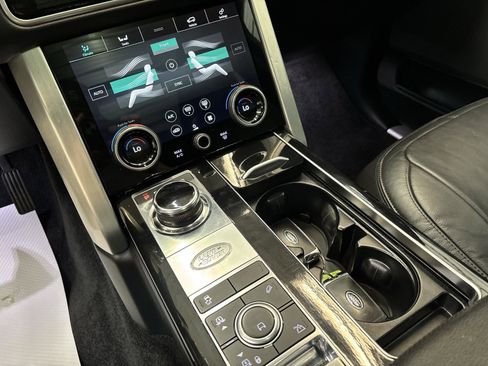 Used 2018 Land Rover Range Rover image 20