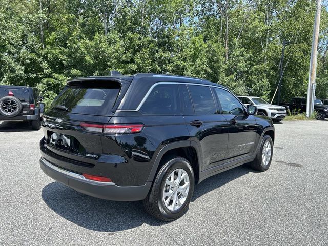 Used 2023 Jeep Grand Cherokee Limited AWD/4WD image 3
