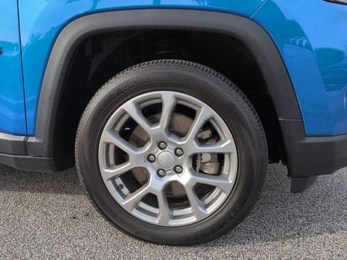 Certified 2024 Jeep Compass Latitude AWD/4WD image 12