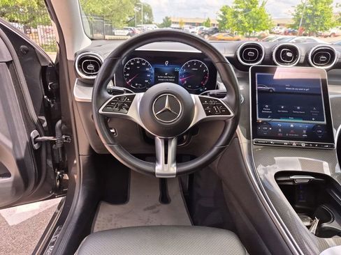 Used 2024 Mercedes-Benz GLC 300 4MATIC image 32
