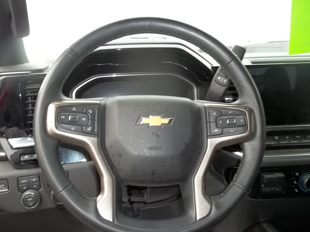 Used 2024 Chevrolet Silverado 2500 High Country w/ High Country Premium Package AWD/4WD image 7