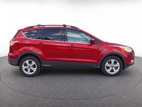 Used 2015 Ford Escape SE w/ Equipment Group 201A FWD image 8