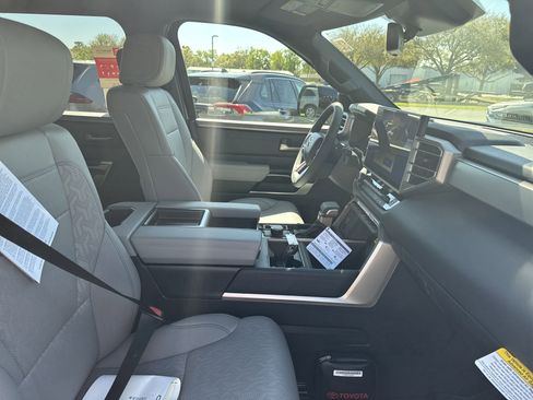 New 2025 Toyota Tundra Limited image 31