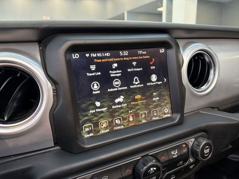 Used 2023 Jeep Wrangler Sahara image 25