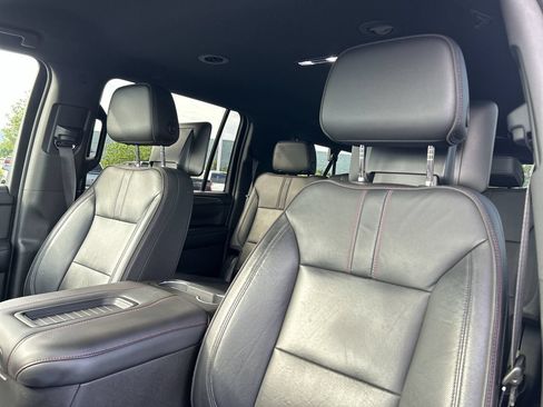 Used 2021 Chevrolet Suburban RST w/ Luxury Package AWD/4WD image 23