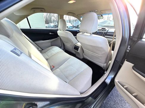 Used 2013 Toyota Camry LE image 21