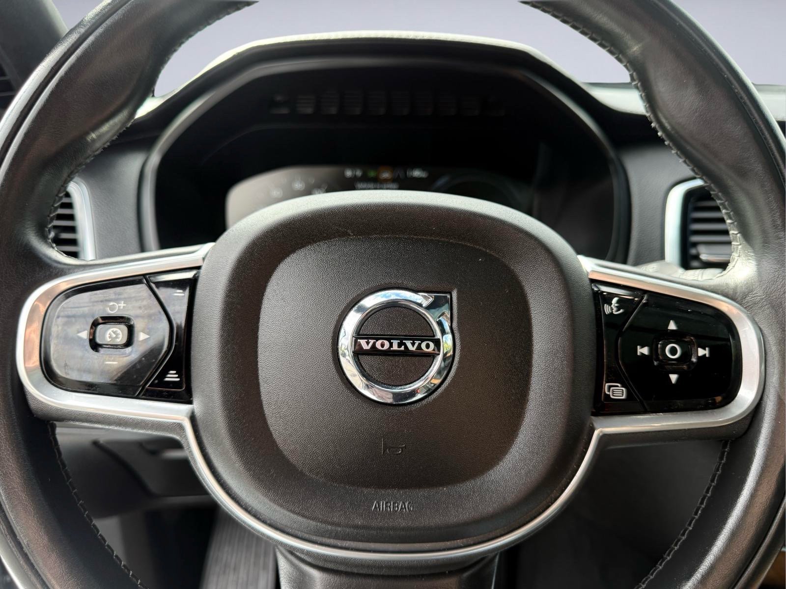 Used 2018 Volvo XC90 T8 Inscription w/ Luxury Package AWD/4WD image 32