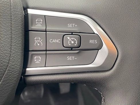 New 2026 Jeep Compass Limited image 18