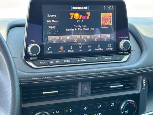 Used 2021 Nissan Rogue S FWD image 24