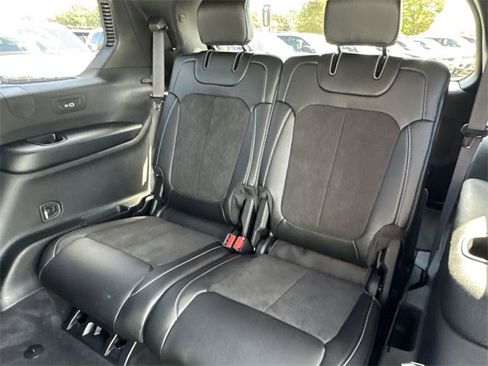 New 2025 Jeep Grand Cherokee L Altitude image 20