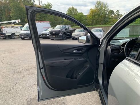 Used 2024 Chevrolet Equinox RS image 17