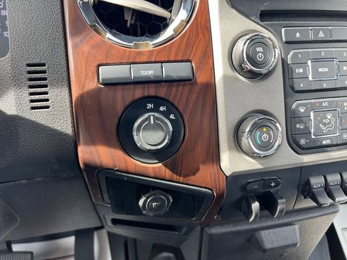 Used 2013 Ford F450 Lariat w/ Lariat Interior Pkg image 26