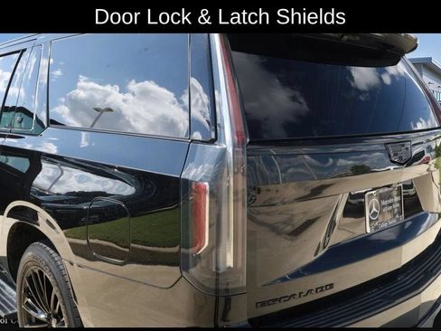 Used 2022 Cadillac Escalade ESV Sport w/ Touring Package RWD image 11