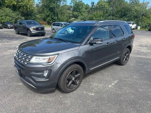 Used 2016 Ford Explorer XLT w/ Equipment Group 202A AWD/4WD image 1