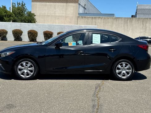 Used 2016 MAZDA MAZDA3 i Sport FWD image 9