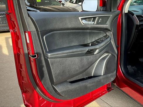 Used 2019 Ford Edge SEL w/ Equipment Group 201A image 21